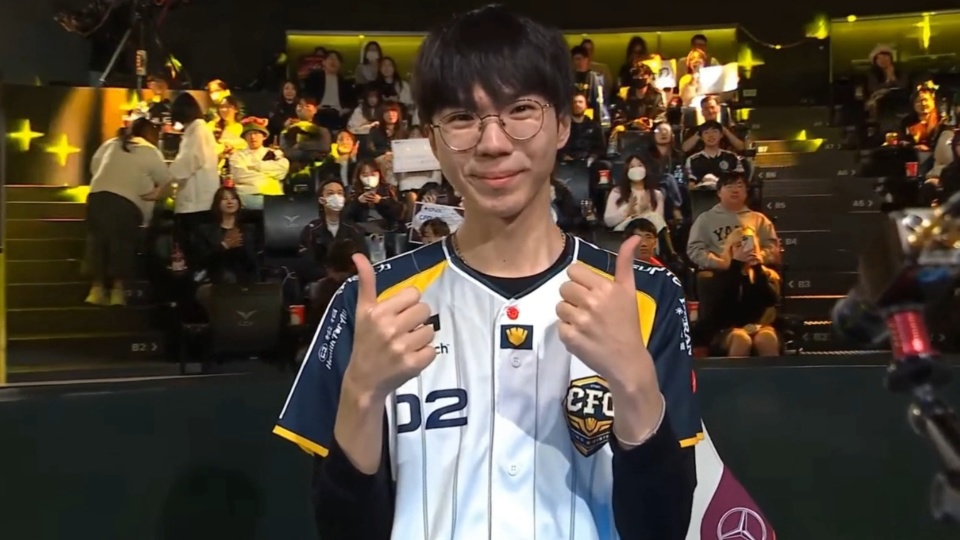 爱游戏体育-Karsa在美国队比赛中绝杀,回归赛场引发热议!的简单介绍