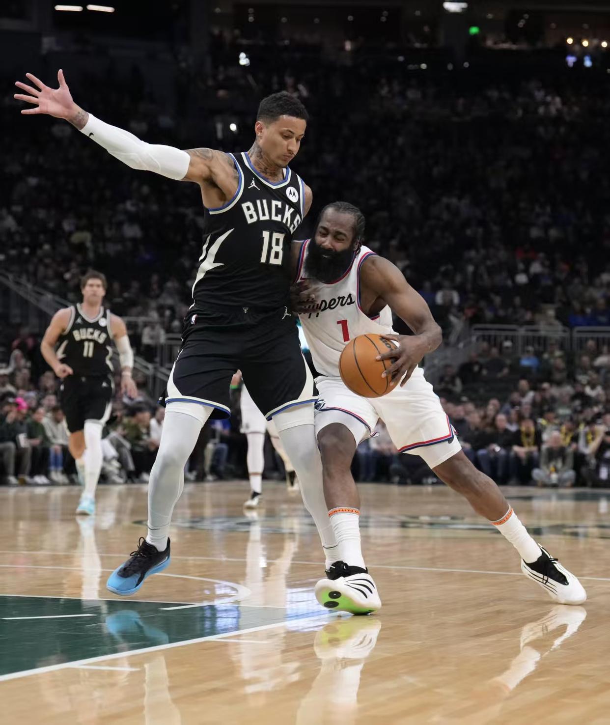 爱游戏体育-包含字母哥连续七场比赛得分超过逆转，快船挑战极限！的词条