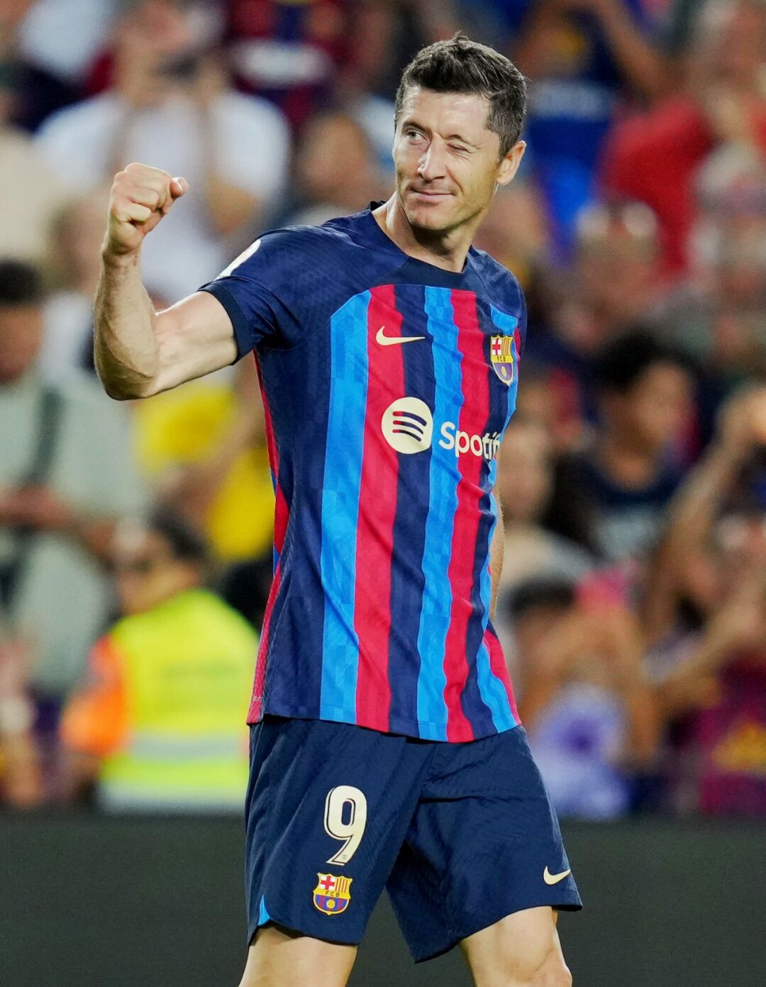 爱游戏-关于莱万多夫斯基在德国队比赛中绝杀，势不可挡引发热议！的信息